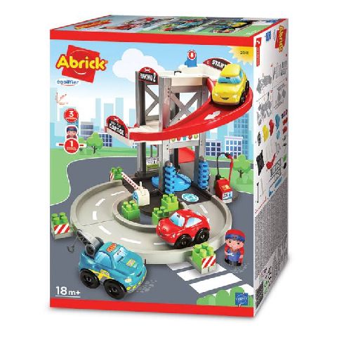 ABRICK  GARAGE WITH TRANSPORTER AND CARS 